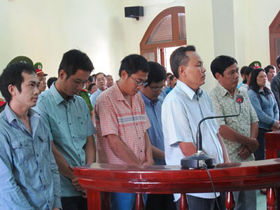 Vụ công an dùng nhục hình: Đề nghị khởi tố Viện trưởng Viện KSND TP Tuy Hòa