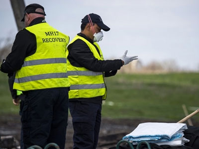 Chuyên gia mất việc vì công bố ảnh thi thể nạn nhân MH17