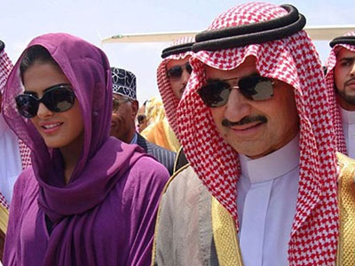 Hoàng tử Saudi bị “ném đá” vì tặng siêu xe cho phi công