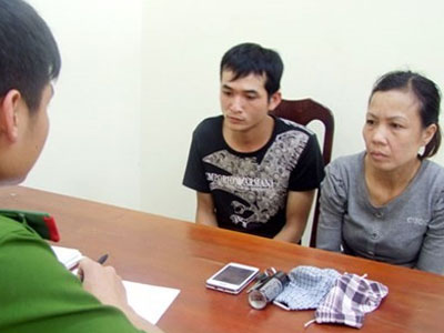 "Nữ quái" chở người tình kém 22 tuổi đi cướp