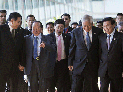 Philippines đề nghị ASEAN tức thời ngăn chặn Trung Quốc cải tạo đất đai trên Biển Đông