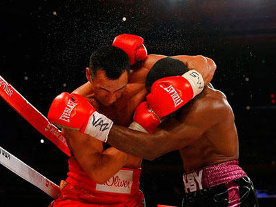 Wladimir Klitschko bảo vệ thành công đai vô địch thế giới