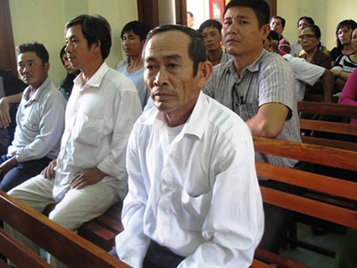 Vụ công an dùng nhục hình: Cha bị cáo Thành kêu oan