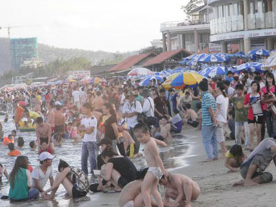 Khổ sở khi đi du lịch ngày lễ