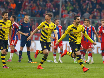 Dortmund phá giấc mơ ăn ba của Bayern Munich