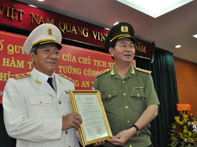 Quyết định thăng hàm trung tướng Giám đốc Công an TP HCM