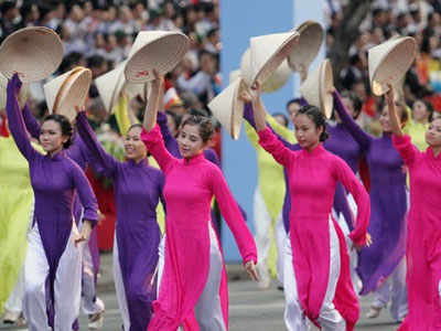 Sống động, hào hùng lễ mít tinh mừng Đại lễ 30-4