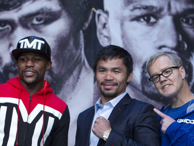 Mayweather cha: "Con tôi sẽ đấm vỡ hàm, cho Pacquiao húp cháo"