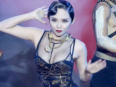 Nối bước Sơn Tùng, Tóc Tiên cáo bệnh xin vắng mặt trong Gala "The Remix"