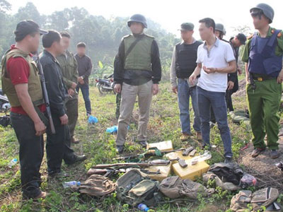Công an đấu súng với 28 tên tội phạm, thu 160 bánh heroin