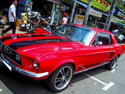 Mustang cổ hàng độc tại Sài Gòn