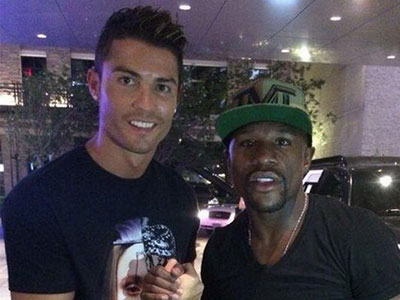 Tiền thắng trận của Mayweather: Mượn Ronaldo cả đời, mua được 2 Torres, sở hữu gần 100.000m2 bất động sản ở Tokyo