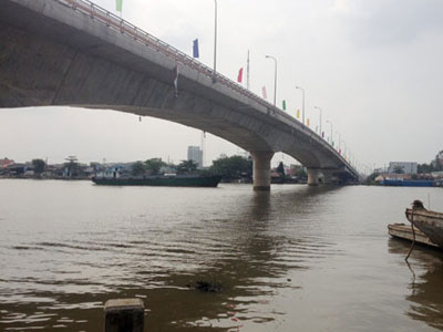 Đâm chết người yêu rồi nhảy cầu tự tử
