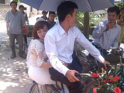 Nghệ An: Độc đáo màn rước dâu bằng xe đạp