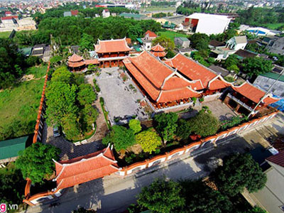 Biệt phủ xây bằng 2.000 m3 gỗ quý của đại gia xứ Nghệ