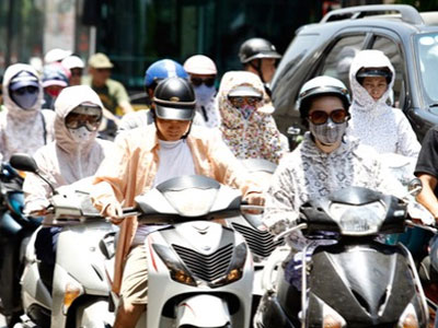 Hà Nội thành “lò sấy” với nắng đầu hè