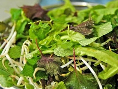 Ăn rau sống - mối nguy ít người biết
