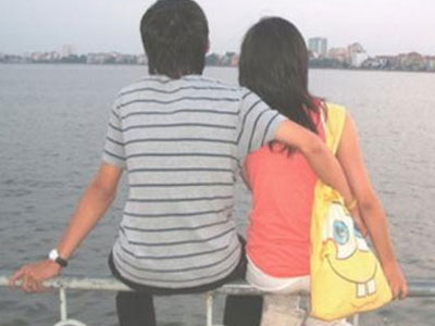 “Quan hệ” khiến bạn gái sinh năm 98 có bầu, lo bị tù?