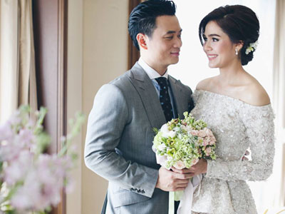 Đại gia Thái Lan chi 70 tỷ đính hôn với nữ ca sĩ xinh đẹp