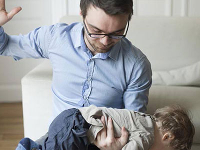 Đánh vào mông ảnh hưởng đến trí thông minh của trẻ