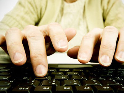 Điêu đứng trước "quyền lực" vô hình của các "siêu người hùng" bàn phím