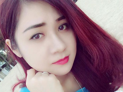 Người vợ mới xinh đẹp của Tự Long