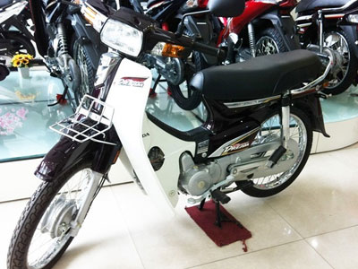 Đại lý hét giá 31,5 triệu đồng cho Honda Super Dream 100
