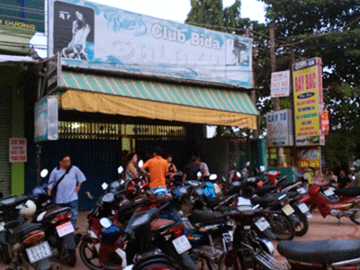 Nghi can sát hại nữ sinh trong tiệm bida ra đầu thú