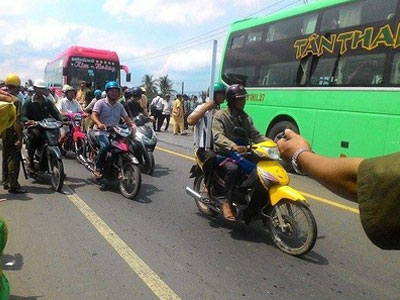 Tai nạn thảm khốc ở Trà Vinh: Nhà xe “mua” đường?