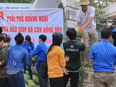 Vụ "ăn" 2.000 đồng/kg dưa từ thiện: Công an Quảng Ngãi vào cuộc