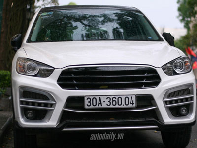 Độ lạ Mazda CX-5 thành Porsche Cayenne