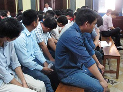 Đường dây cá độ trăm tỷ xuyên quốc gia hầu tòa