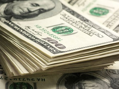 Hai nữ tiếp viên “hết hồn” khi ông khách típ 100.000 USD