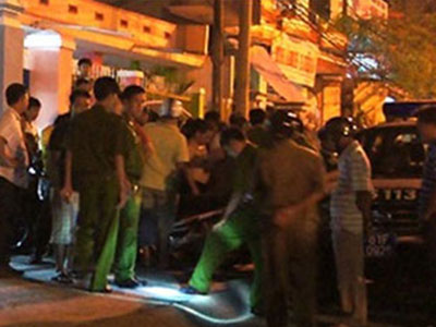 Say rượu, dùng dao đâm bạn gái tử vong tại chỗ