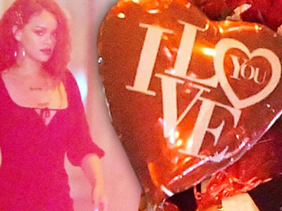Leonardo DiCaprio bị nghi gửi hoa hồng cho Rihanna