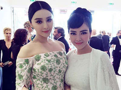 Những lần xuất ngoại “dát” toàn đồ hiệu của Lý Nhã Kỳ