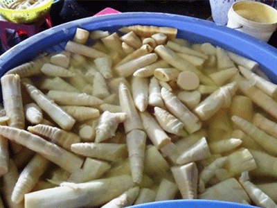 Ngâm tẩy măng chua bằng nhiều loại hóa chất