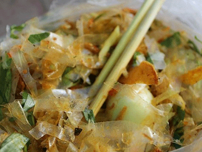 Sự thật "đáng sợ" về món bánh tráng trộn bạn nhất định phải biết