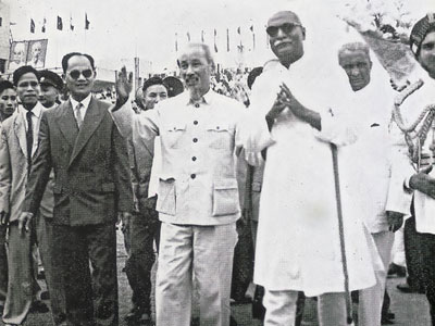 Hồ Chí Minh và phương châm "ngũ tri" với nước lớn
