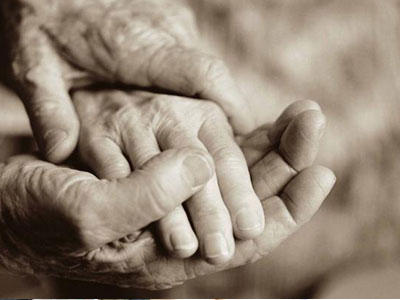 Người chồng yêu đơn phương vợ suốt 50 năm