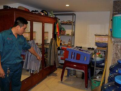 Phút 10 giang hồ chém thanh niên tại ủy ban phường