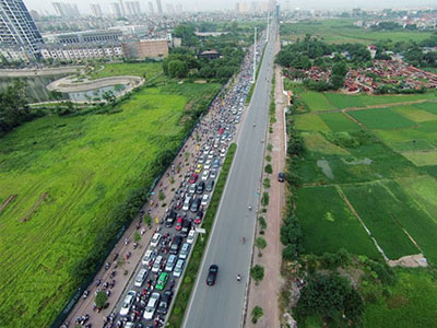 Tuyến đường hàng nghìn xế hộp xếp hàng mỗi sáng