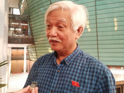 "Bộ GTVT nên thẩm tra bằng cấp ông Trần Đình Bá kín đáo"