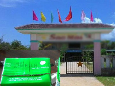 Trường Mầm non khen thưởng cuối năm bằng sữa hết hạn