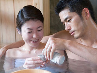 Vợ chồng lười "chuyện ấy" vì nắng nóng