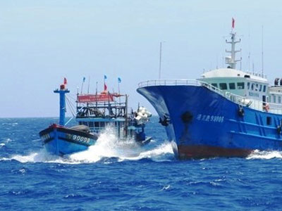 Cảnh sát biển Trung Quốc tấn công tàu cá Việt Nam