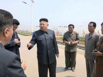 Ông Kim Jong Un: "Thuốc lá có thể giết chết các đồng chí"