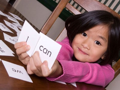 Nguyên tắc “sống còn” khi để con ở nhà một mình