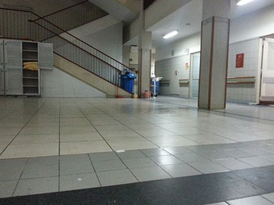 Nam bệnh nhân nhảy lầu tự tử tại Bệnh viện Bạch Mai