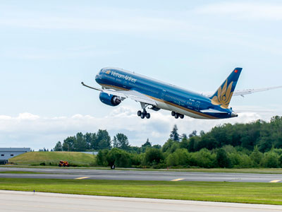 Boeing 787 của Việt Nam trình diễn tại Paris Air Show